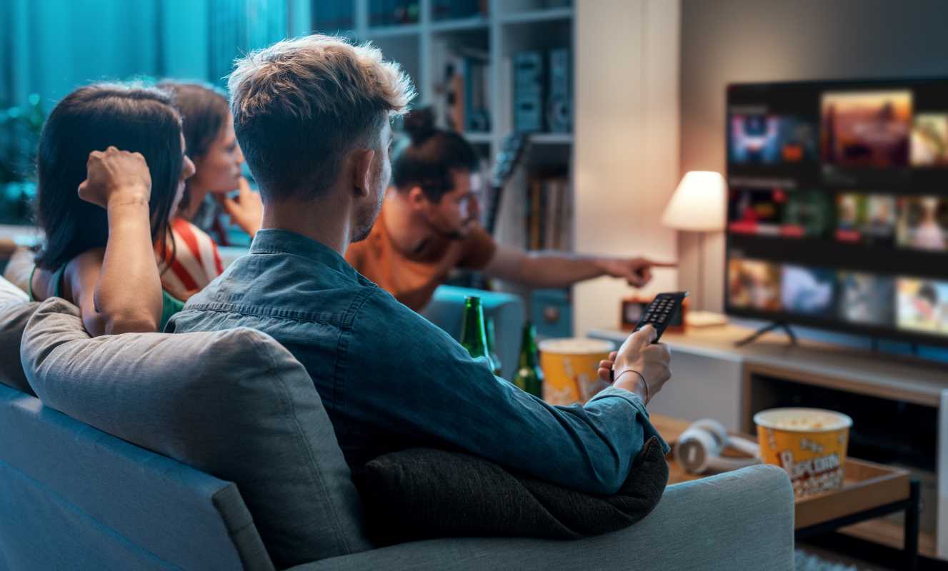 How to Create the Perfect Movie Night in Your Home  